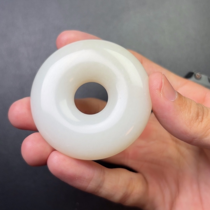 红***6和田玉未镶嵌颈饰