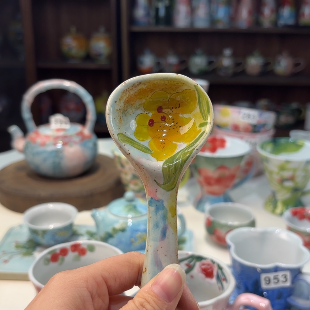 瓷片兔兔的小可爱太