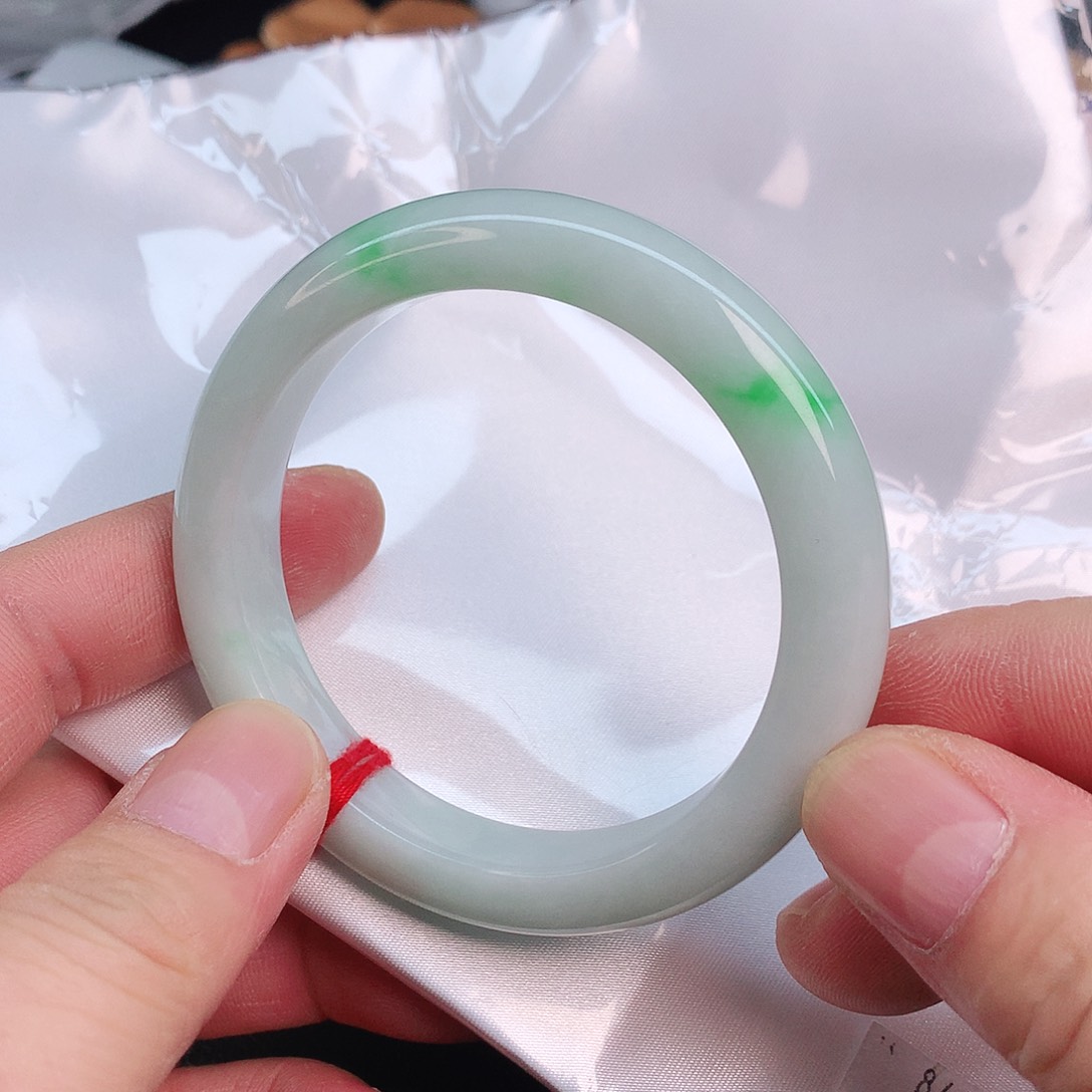 翡翠手镯未镶嵌你***子8462,????