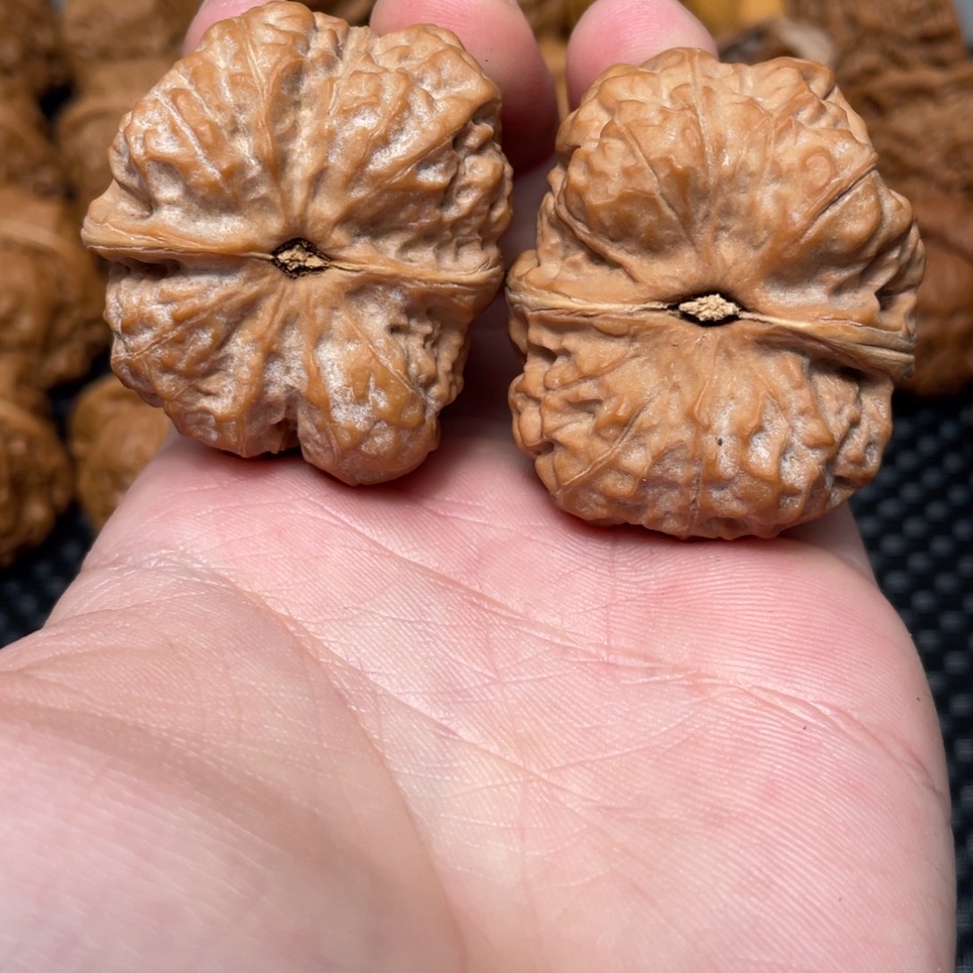 文玩核桃吊坠把玩文玩核桃蛤蟆头37边44肚