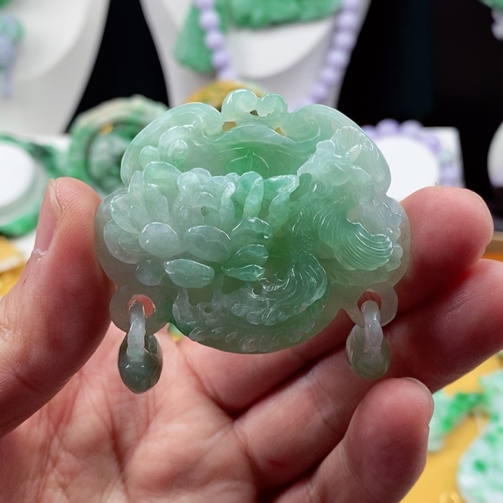 翡翠颈饰未镶嵌翡翠吊坠挂件