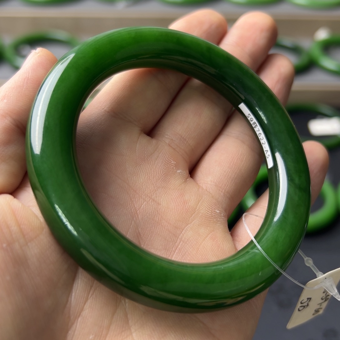 和田玉（碧玉）手镯未镶嵌