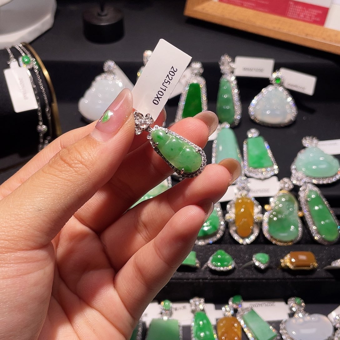 翡翠银S925镶嵌颈饰