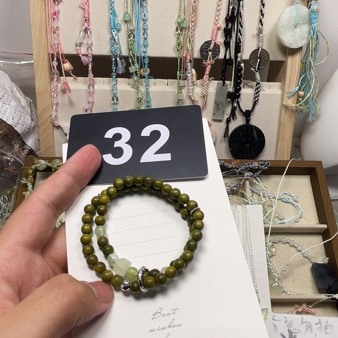 蛇纹石玉合金颈饰