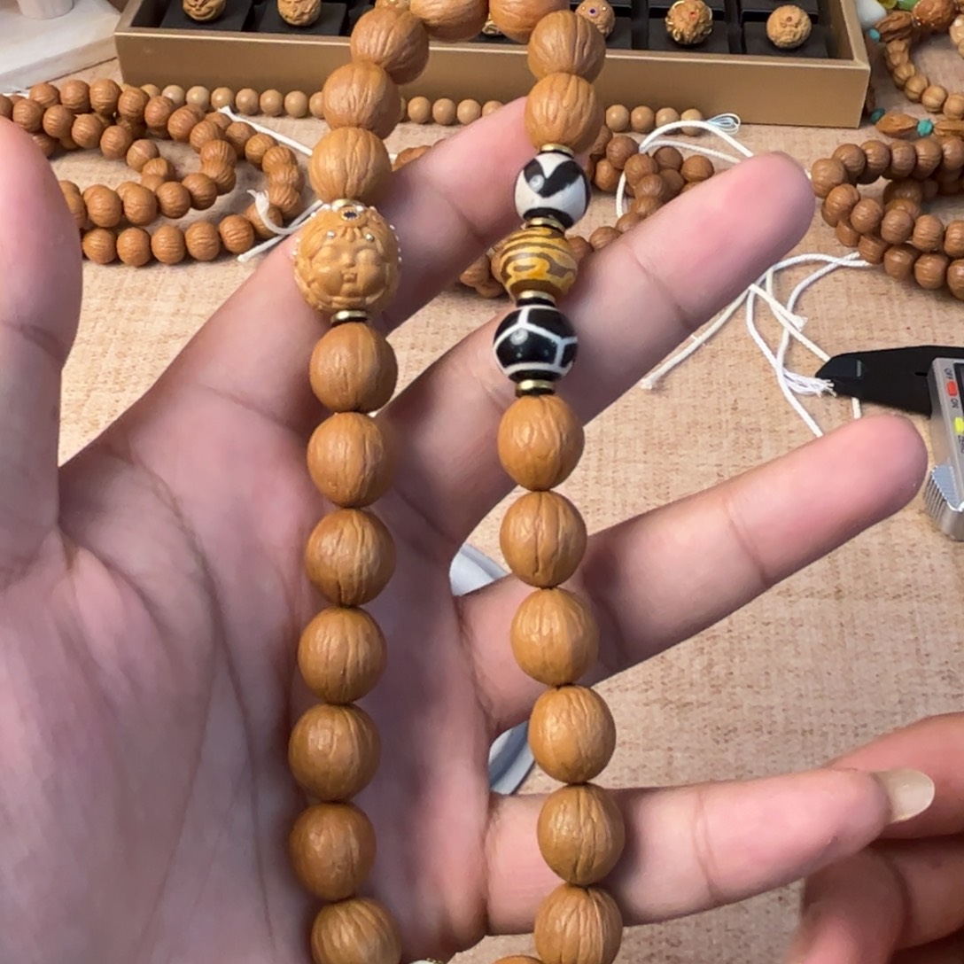 吊坠猴头核桃光头强手持全品无暇无药无修