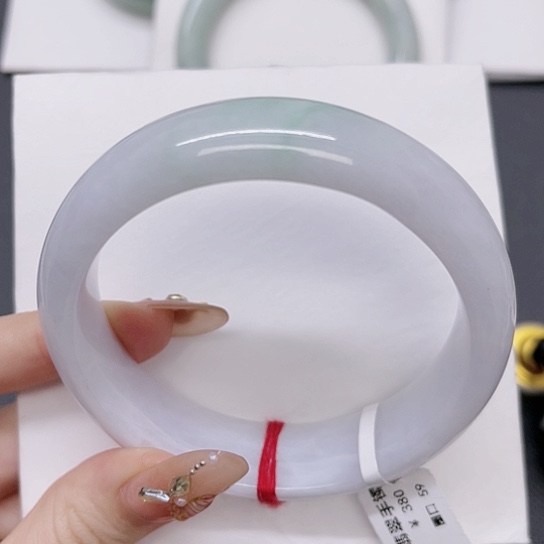 翡翠手镯未镶嵌A货