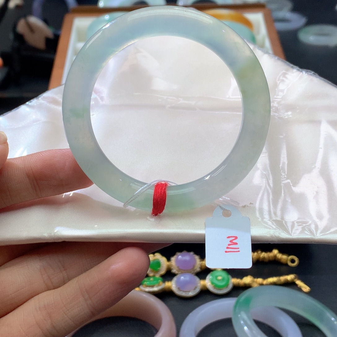 翡翠未镶嵌手镯圆条51