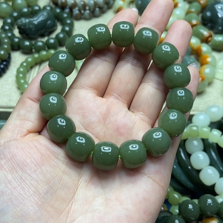 嘟***嘟玉家居饰品手工雕刻