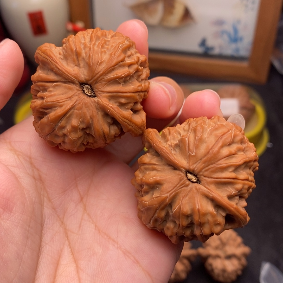 文玩核桃把件43金麒麟