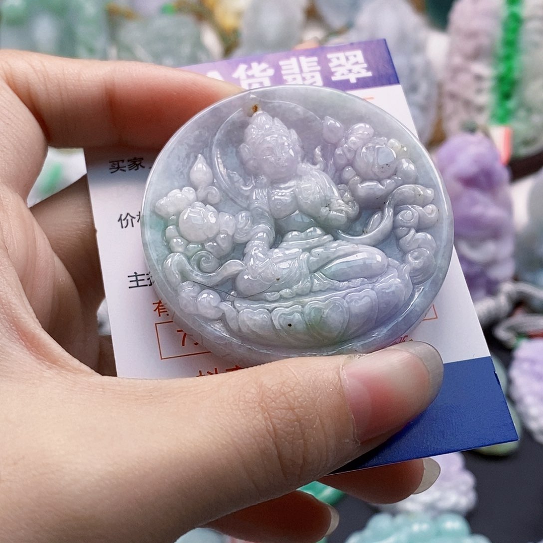 吊坠(不含链)未镶嵌翡翠