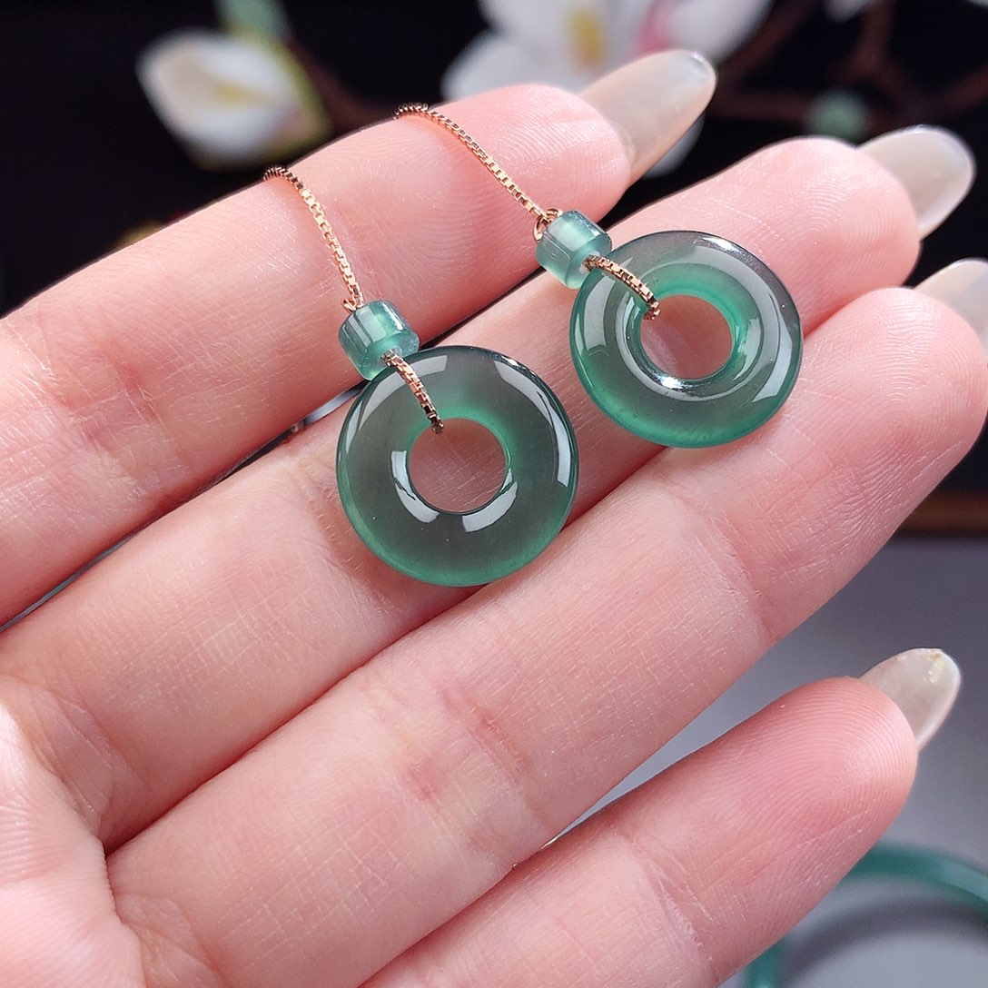 翡翠手镯（圆镯）未镶嵌