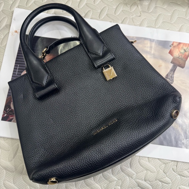 99新 MICHAEL KORS/迈克高仕 黑色手提斜挎包