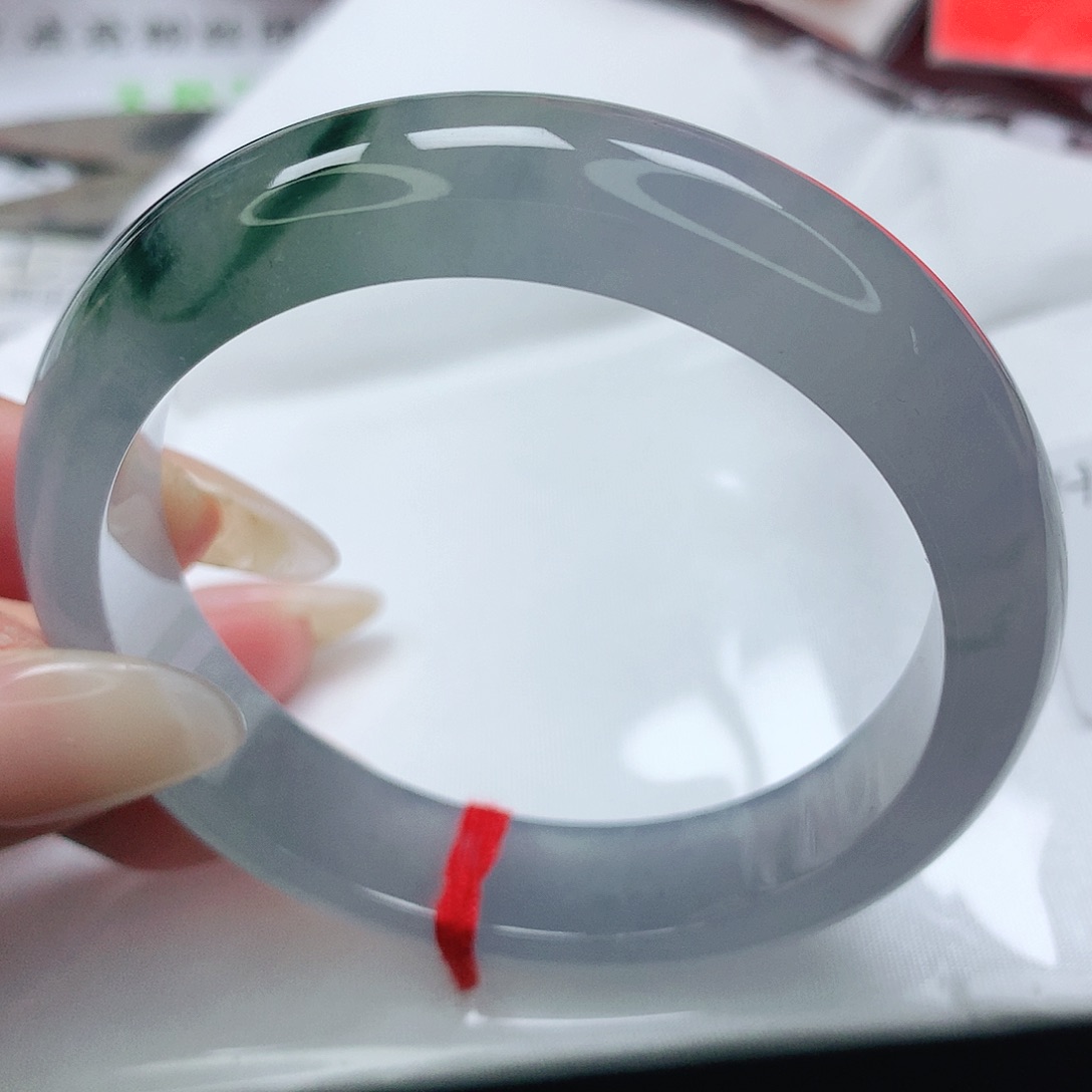 翡翠手镯未镶嵌茜**?缅甸天然A货翡翠