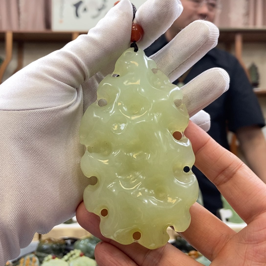 蛇纹石玉手把未镶嵌