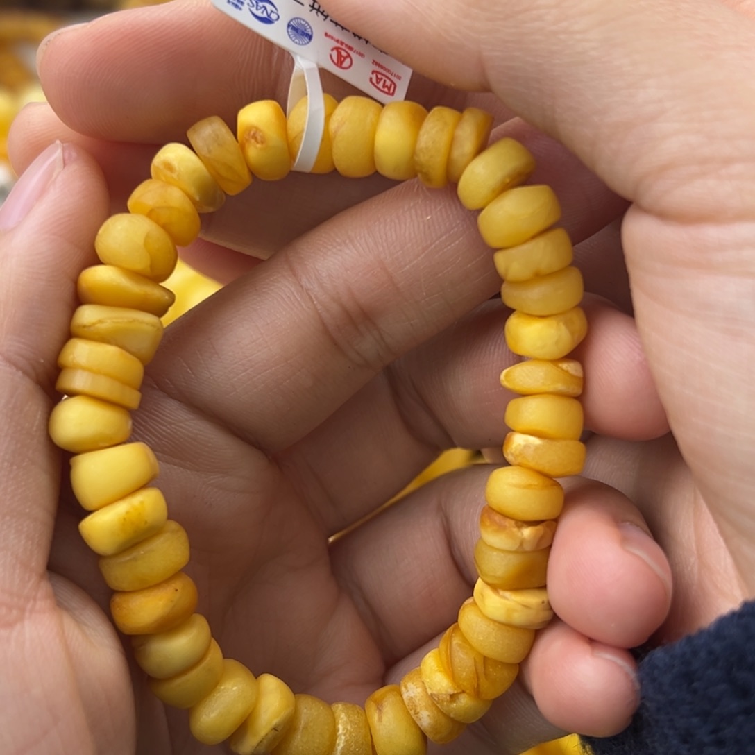 琥珀珠宝奇石未镶嵌