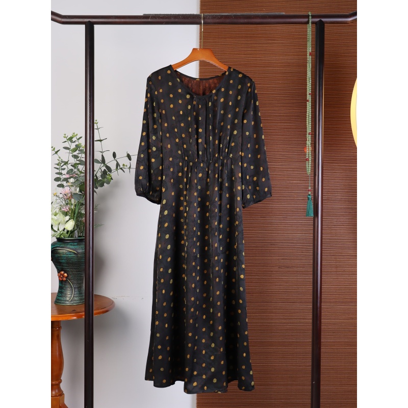 9214秋季连衣裙圆领大码宽松女装45姆米 黑金波点-裙子