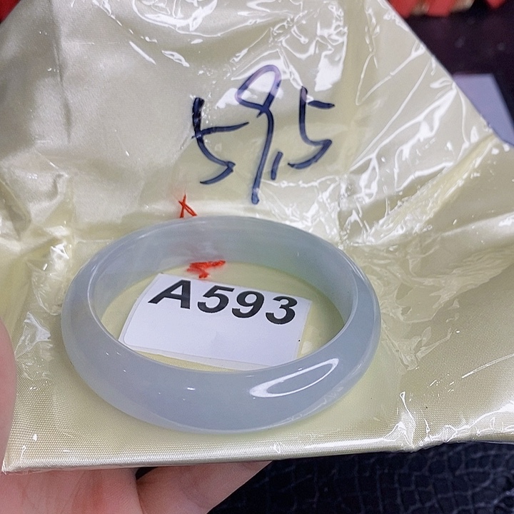 翡翠未镶嵌手镯一图一物实物为准