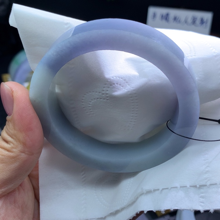 定制翡翠未镶嵌翡翠手镯