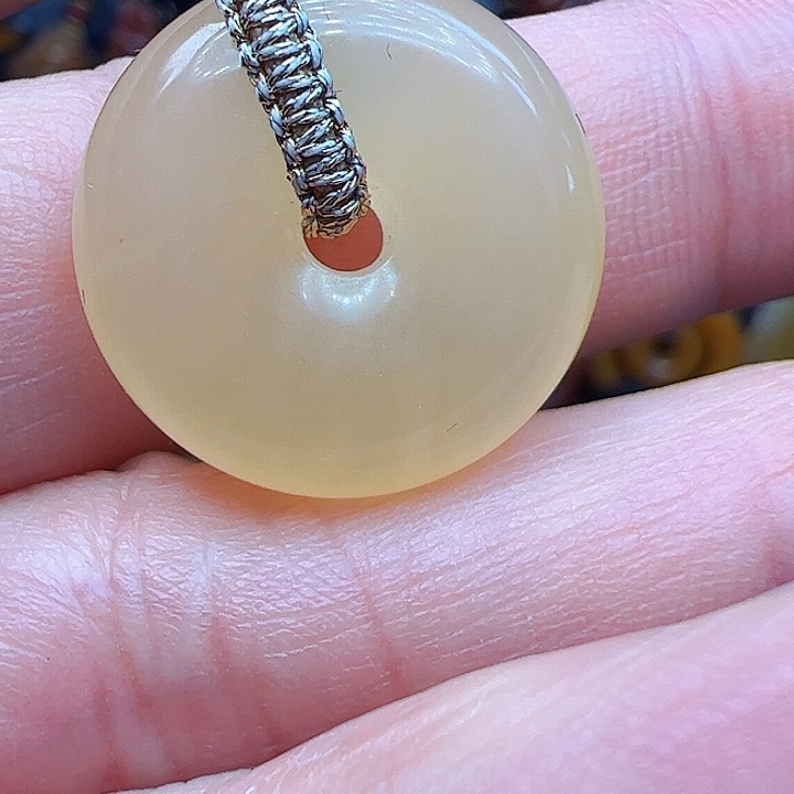 石英质玉（黄龙玉）合金颈饰