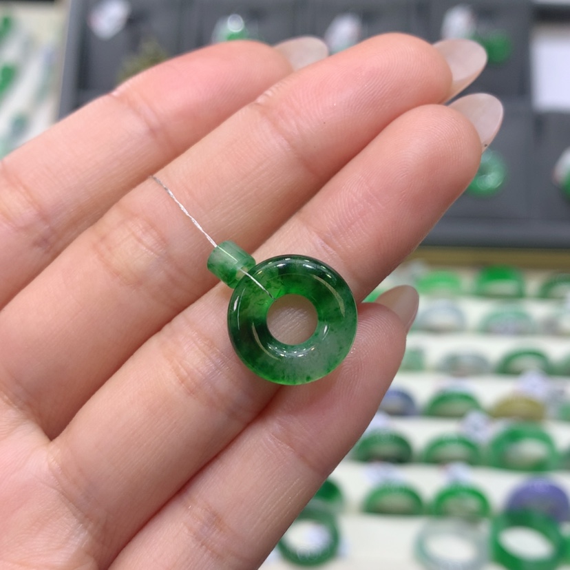 【闪购商品】翡翠戒指未镶嵌✨***呜翡翠