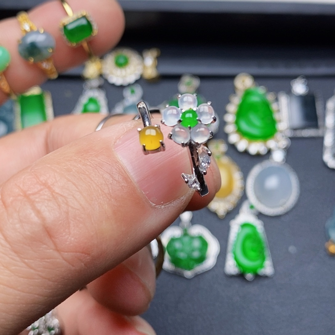 翡翠戒指银S925镶嵌戒指