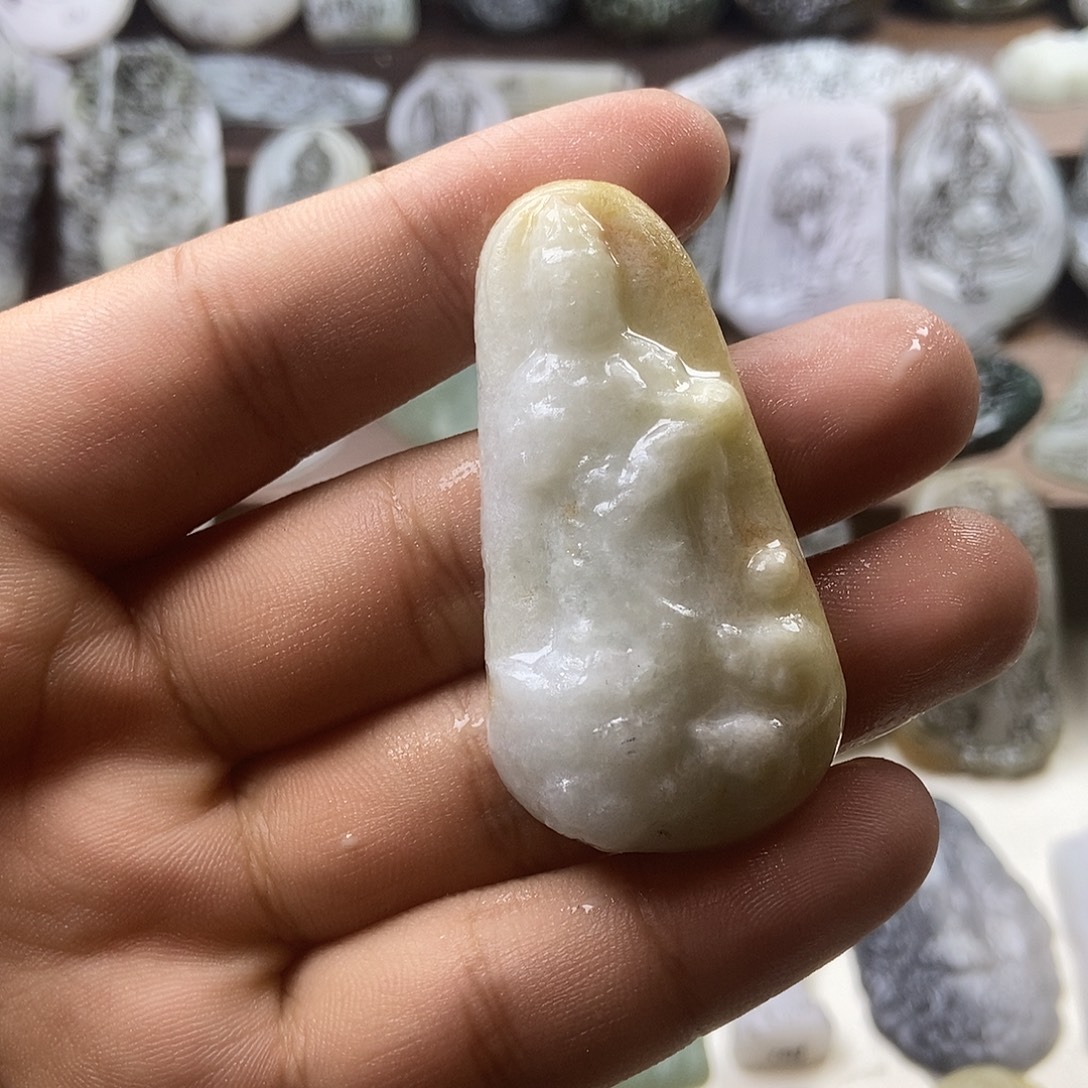 定制翡翠未镶嵌翡翠