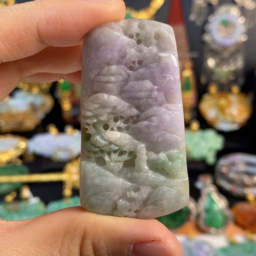 翡翠颈饰未镶嵌山水吊坠 亏清