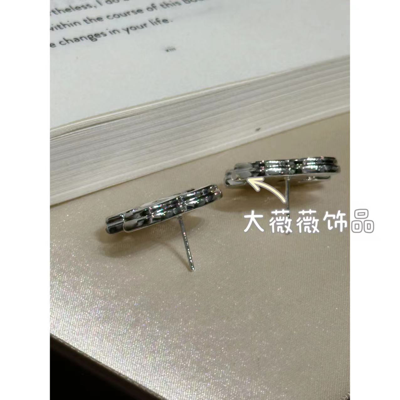 铜合金耳饰 白色简约气质耳饰-67645