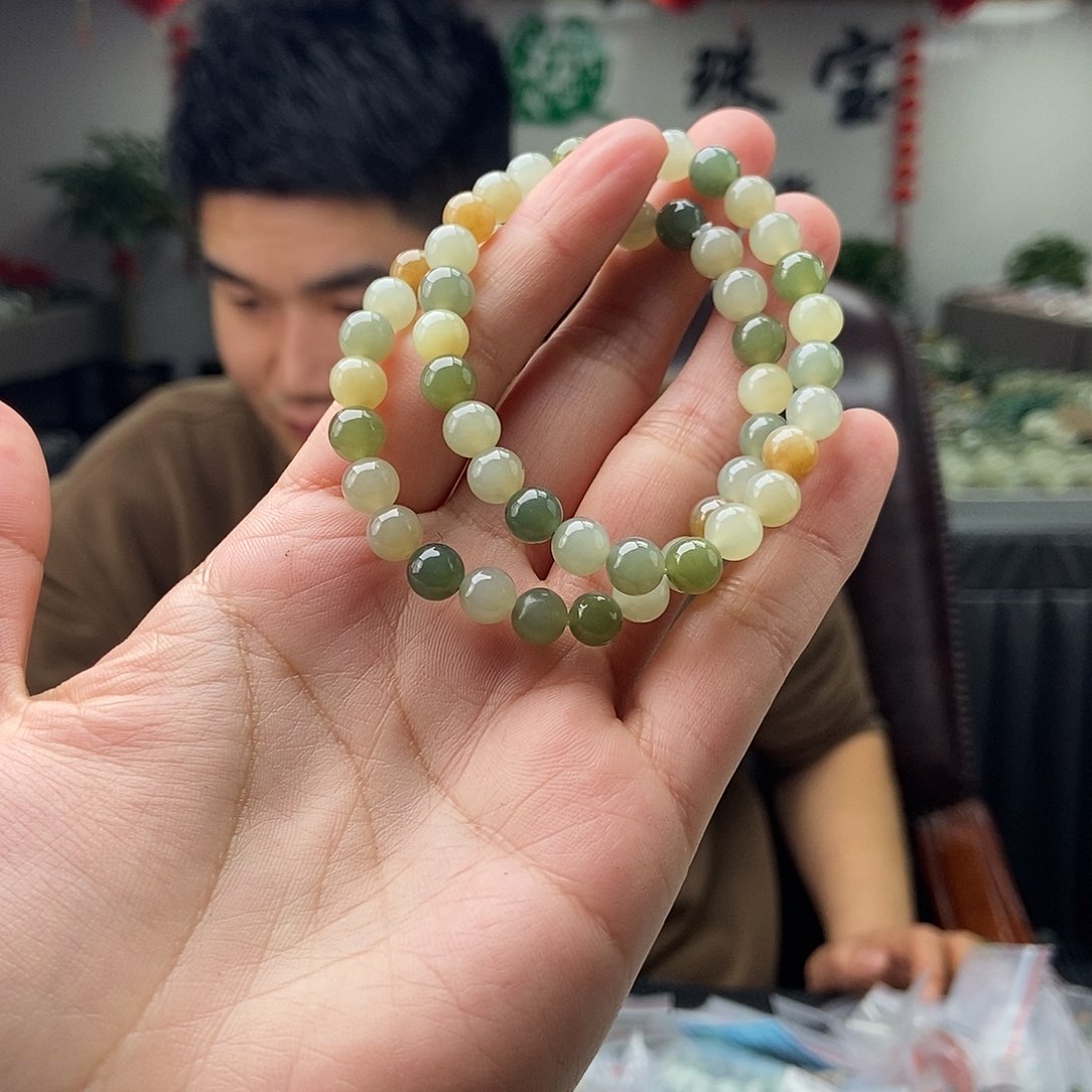 和田玉颜色多样性发拍一发一未镶嵌
