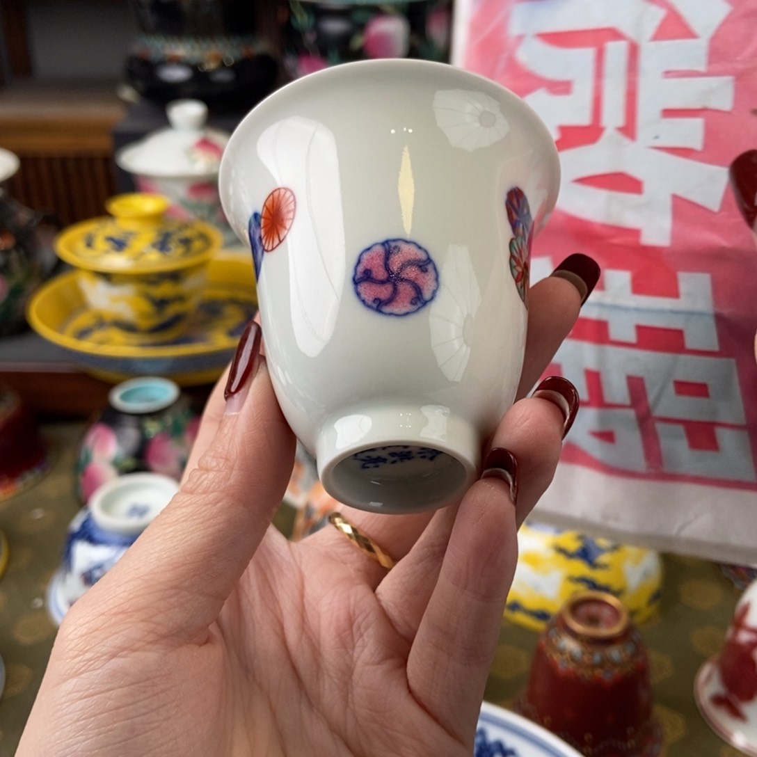 陶瓷艺术家的作品是一种