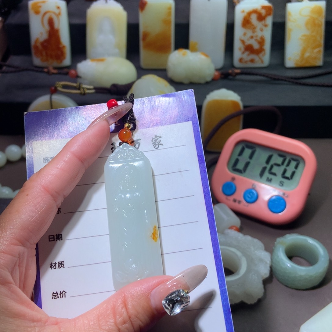 和田玉挂件未镶嵌小**泥