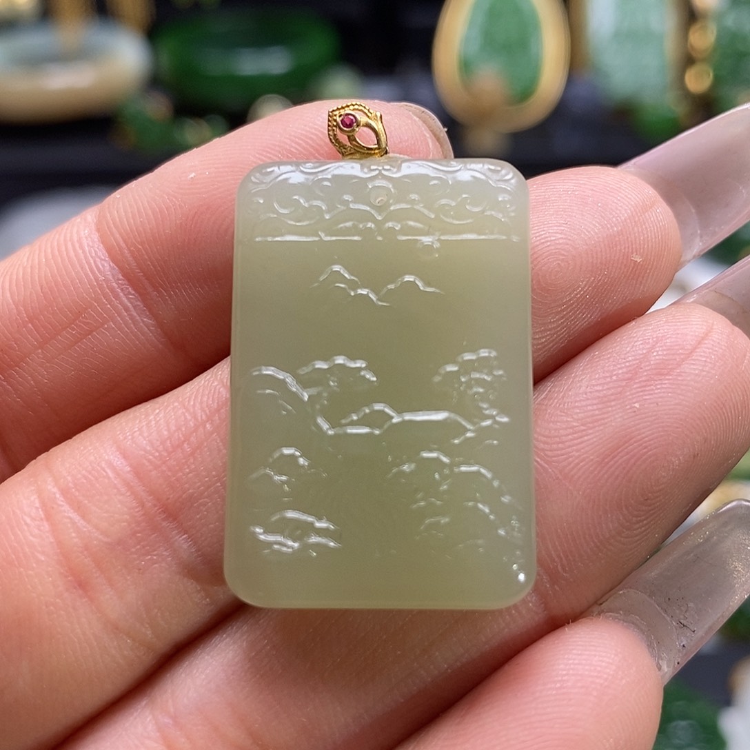 和田玉颈饰18K金镶嵌