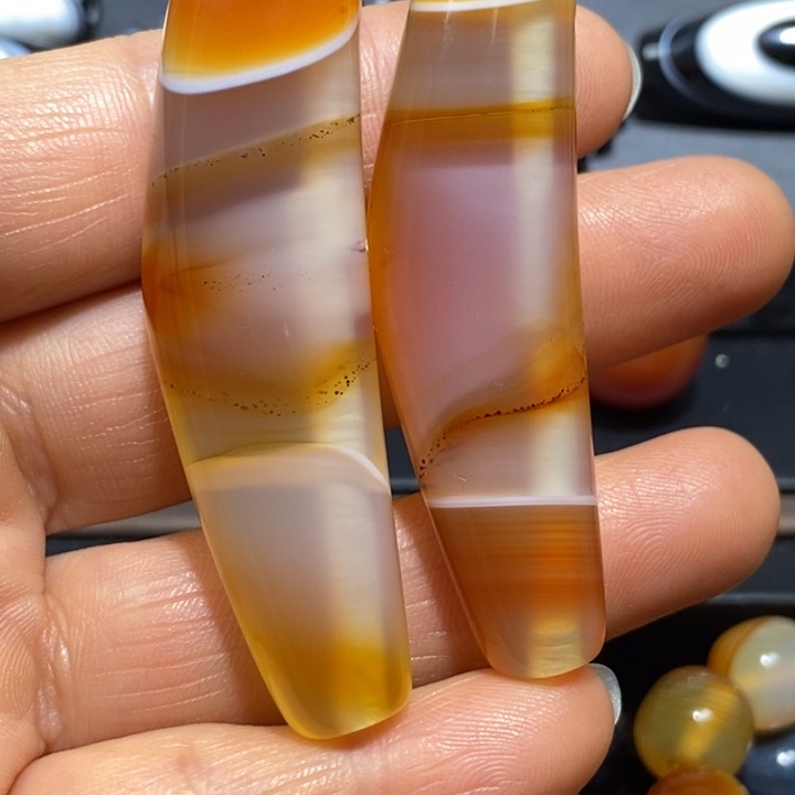 地***海玛瑙/玉髓未镶嵌挂件