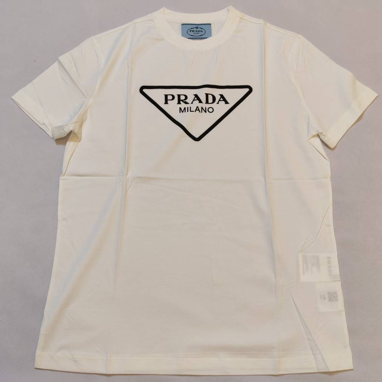 Prada/普拉达三角白米兰百搭T恤 266