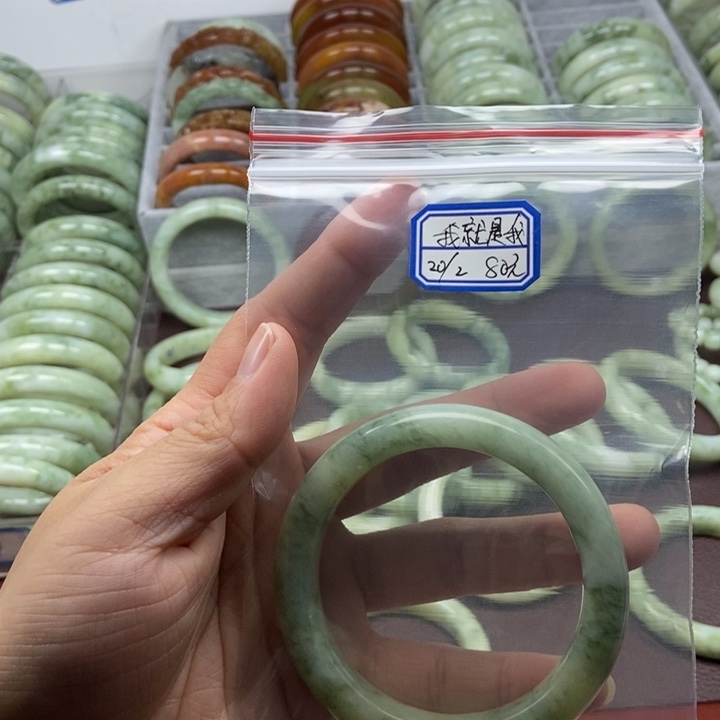 蛇纹石玉手镯未镶嵌我**我