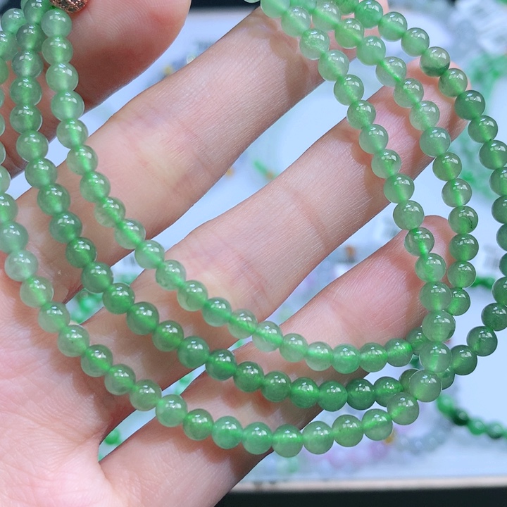 翡翠手链未镶嵌翡翠
