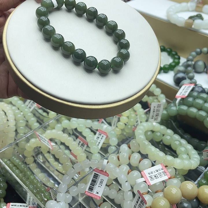 和田玉（糖玉）未镶嵌手链