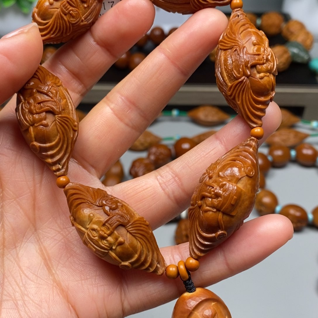 橄榄核吊坠横版财神