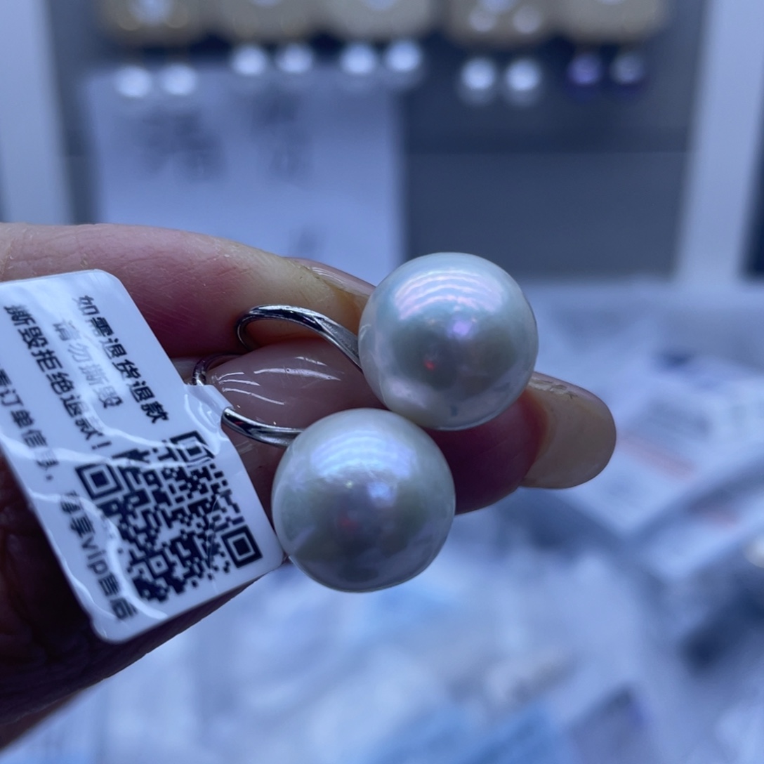 淡水珍珠银S925镶嵌耳饰