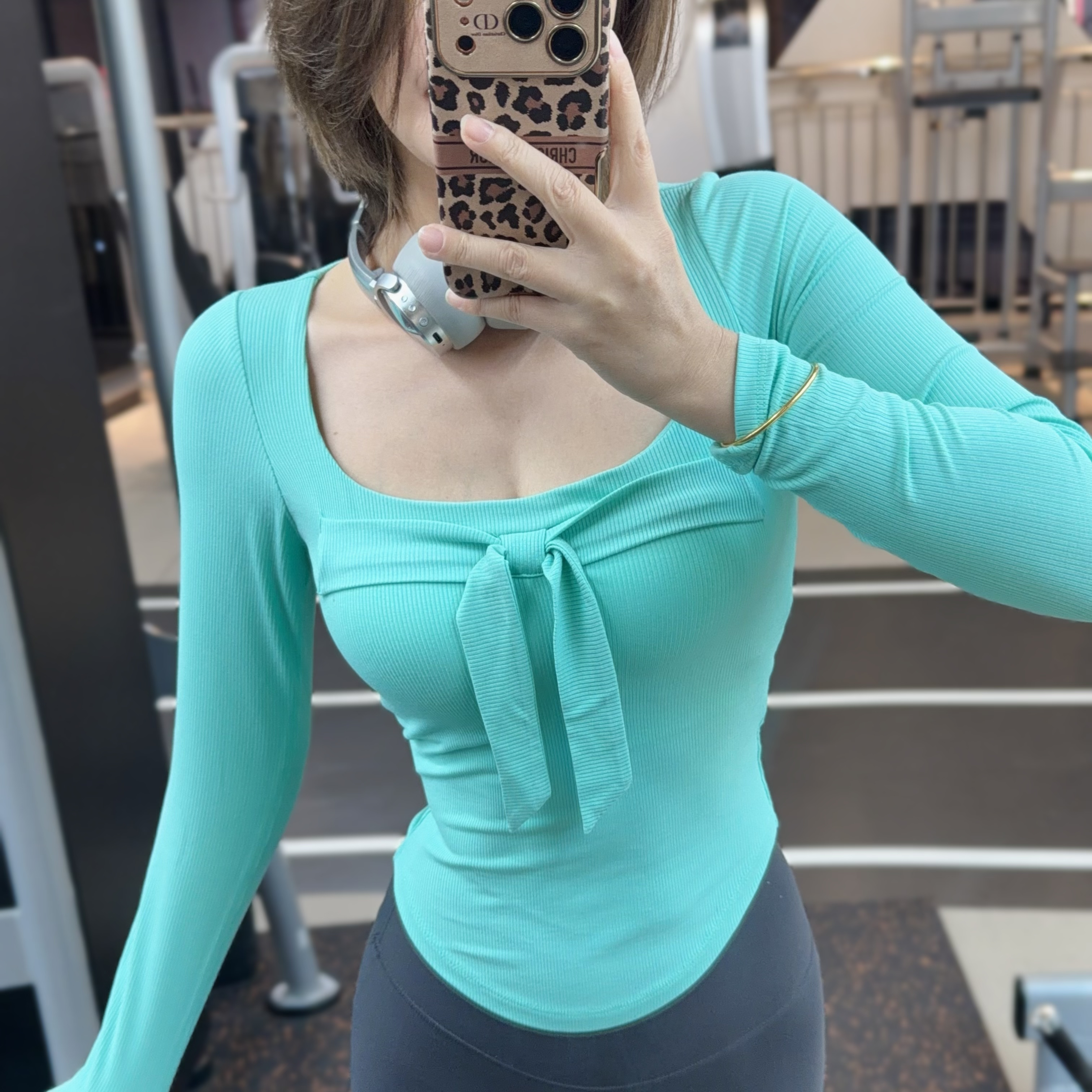 瑜伽服系带蝴蝶结长袖运动T恤带胸垫健身服普拉提内搭修身方领