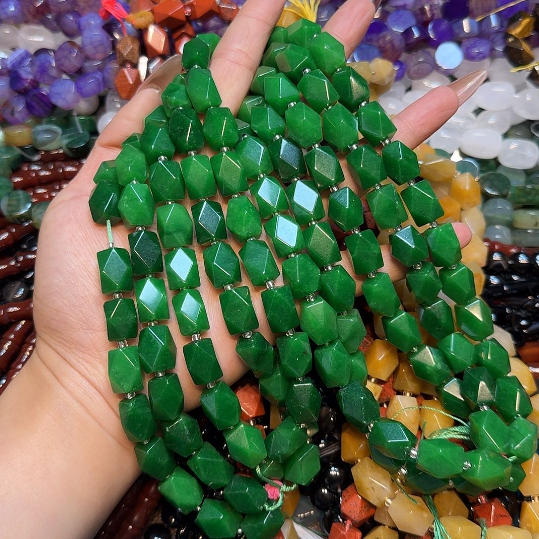 玛瑙/玉髓未镶嵌珠宝半成品10✖️14mm祖母绿长八棱一条