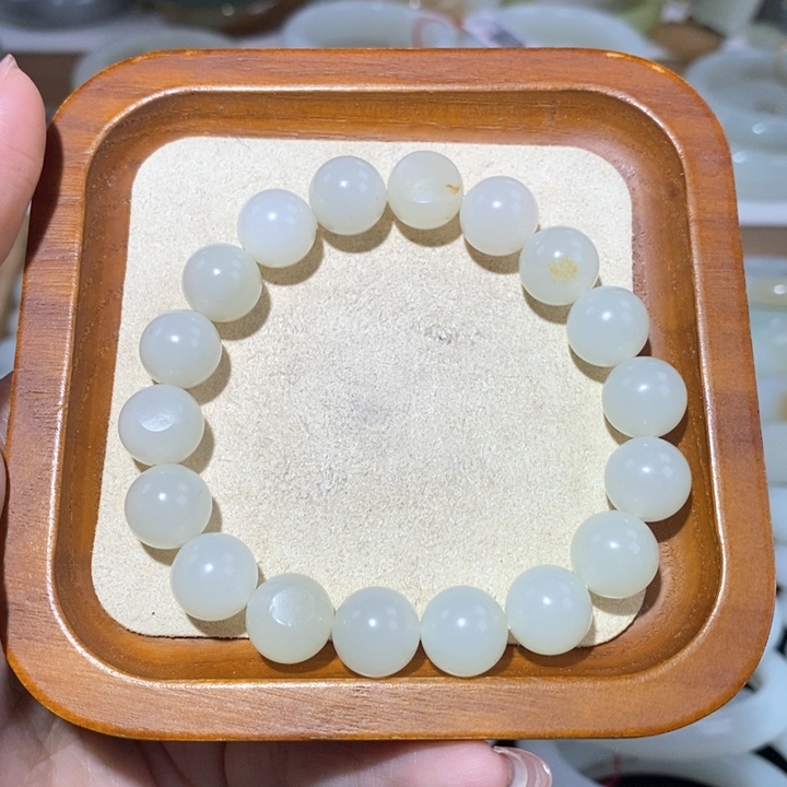 和田玉手链未镶嵌子料手串