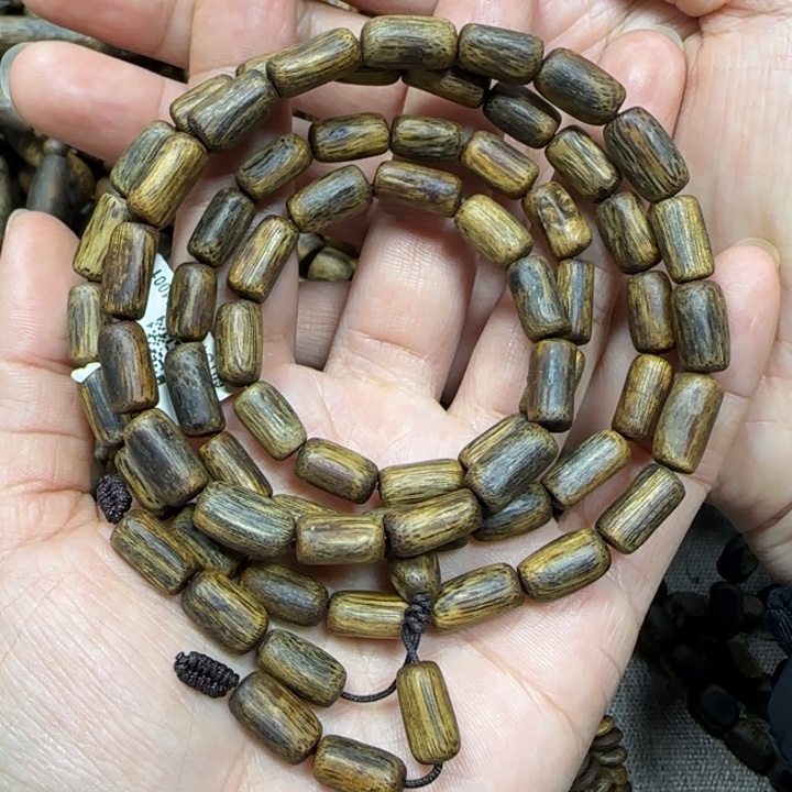 沉香手串蓝宝石多样性发货一条卡7-21克