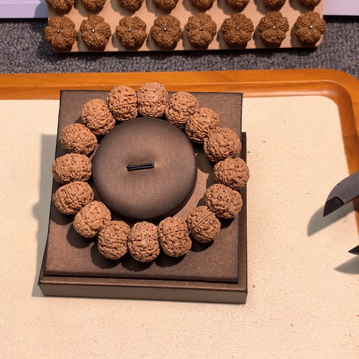 吊坠金刚菩提2号 18六瓣