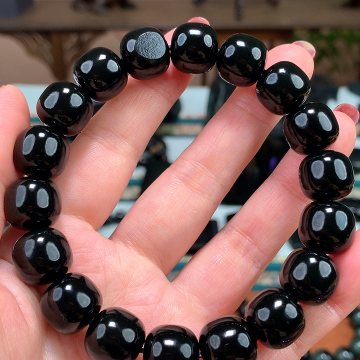 和田玉手链未镶嵌哼**嘿