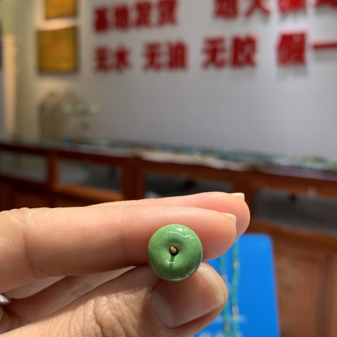 绿松石配饰未镶嵌