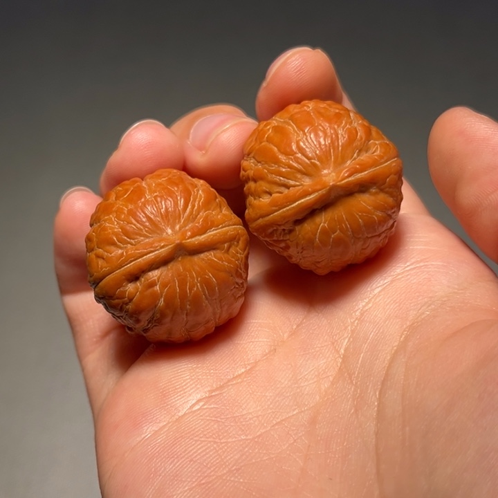 文玩核桃把件卧龙石140