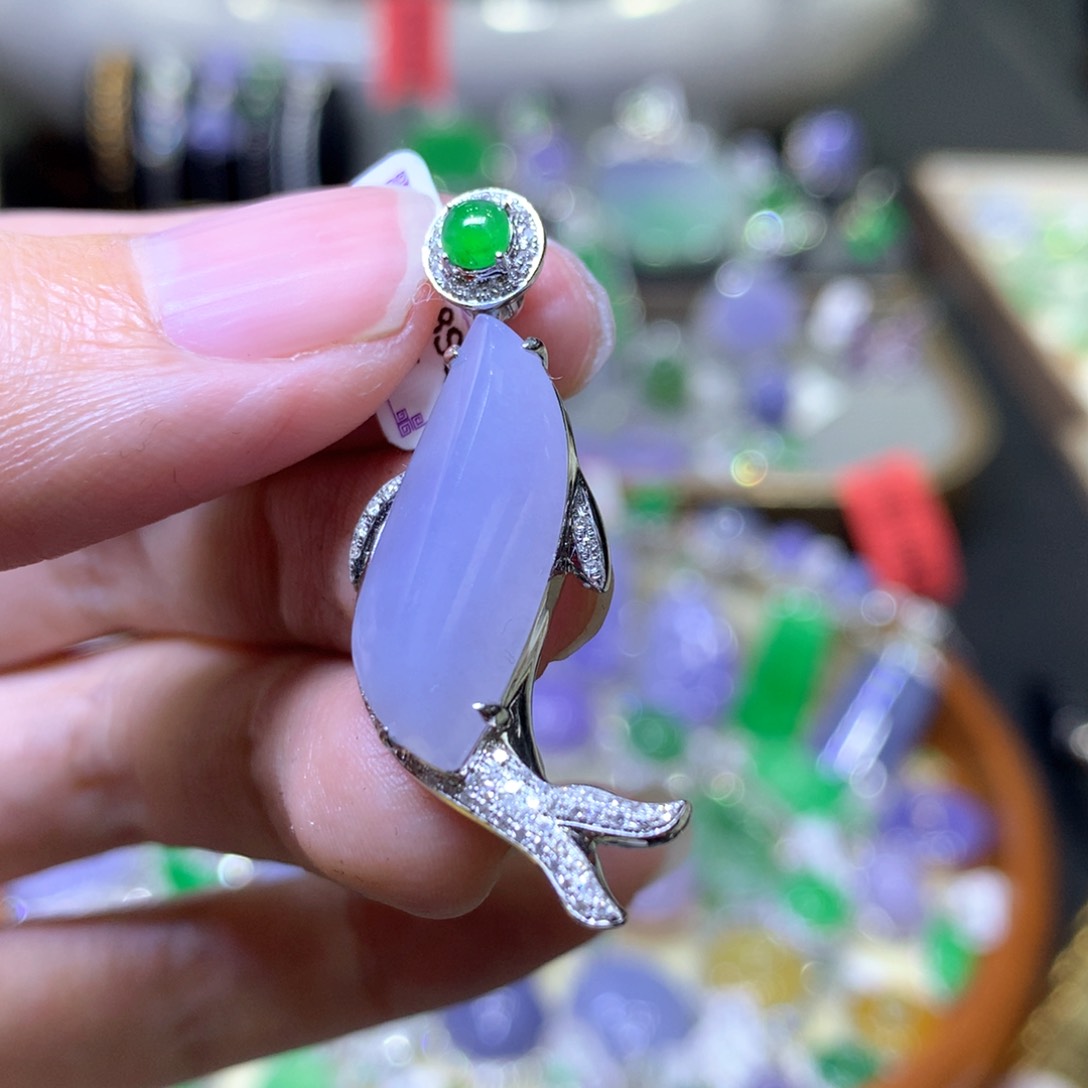 【闪购商品】翡翠颈饰18K金镶嵌翡翠吊坠项链