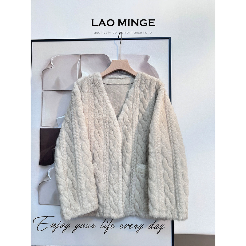 老敏哥皮外套2025冬季新款水貂皮毛一体高级感v领麻花上衣W2128