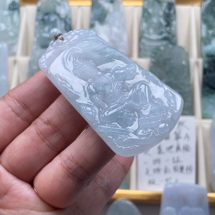 翡翠未镶嵌挂件玉